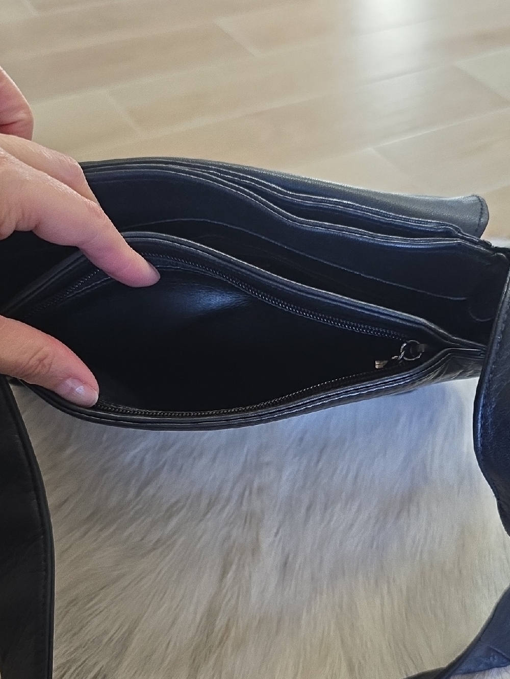 Leather Shoulder Bag - Picture 5 of 9